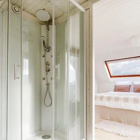 Harmony Homes - Indoor Pool Sauna &